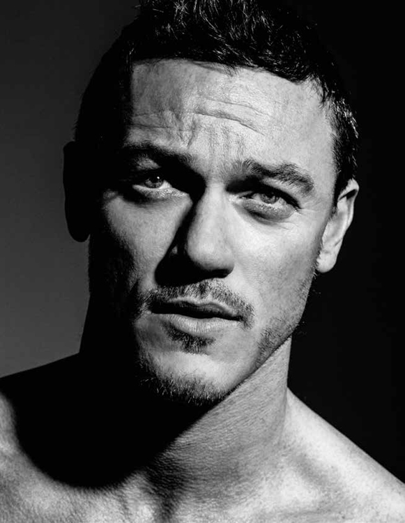 CoqCreative power by ProductionLink s.r.l. Luke-Evans Luke-Evans  Luke-Evans