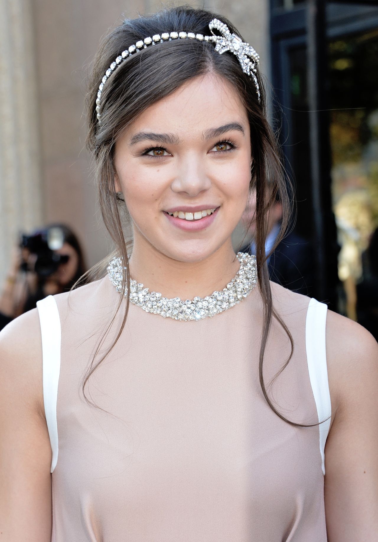 CoqCreative power by ProductionLink s.r.l. Hailee-Steinfeld Hailee-Steinfeld  Hailee-Steinfeld