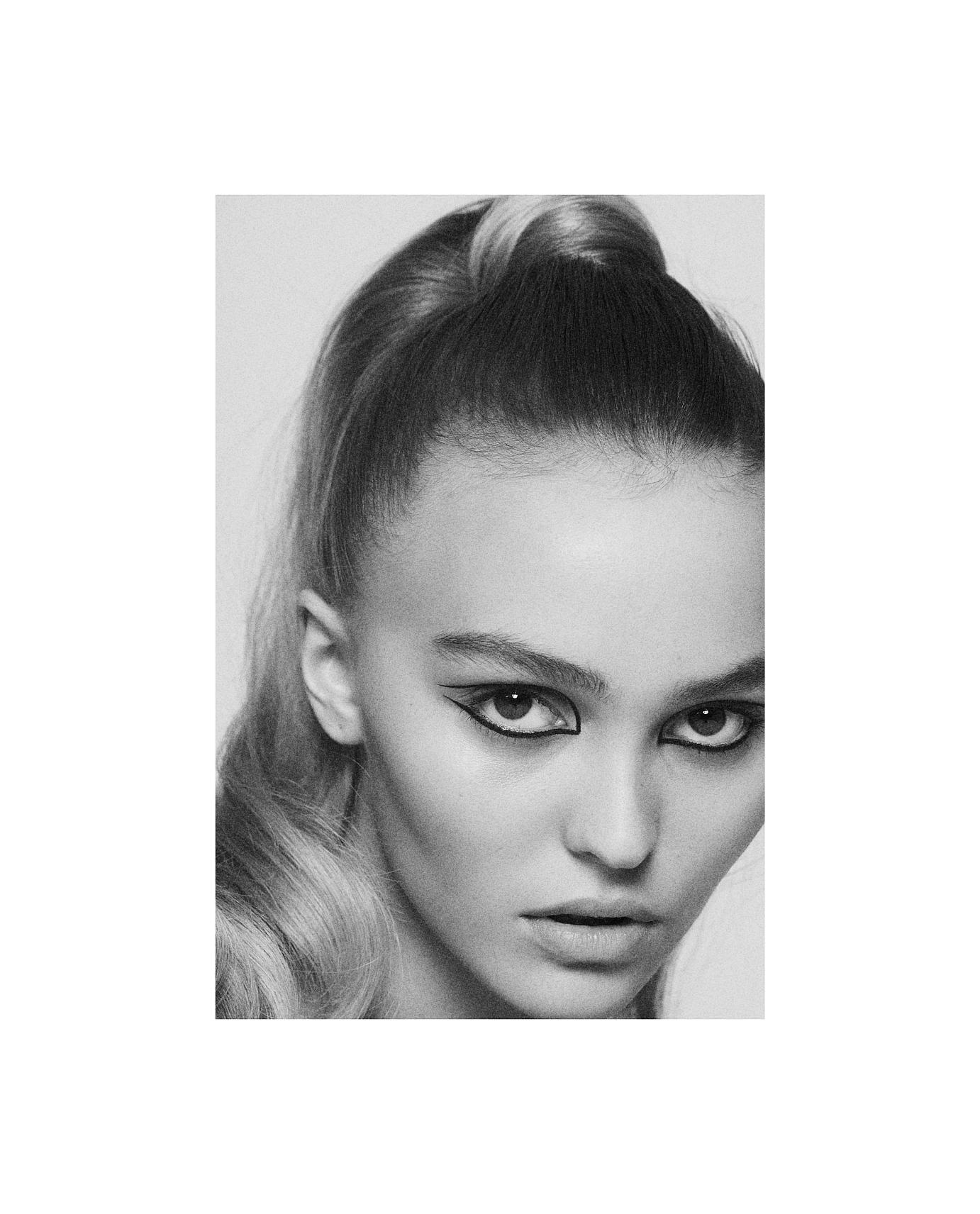 CoqCreative power by ProductionLink s.r.l. Glamour-Paris---Chanel-x-Lily-Rose-Depp Glamour-Paris---Chanel-x-Lily-Rose-Depp  Glamour-Paris---Chanel-x-Lily-Rose-Depp