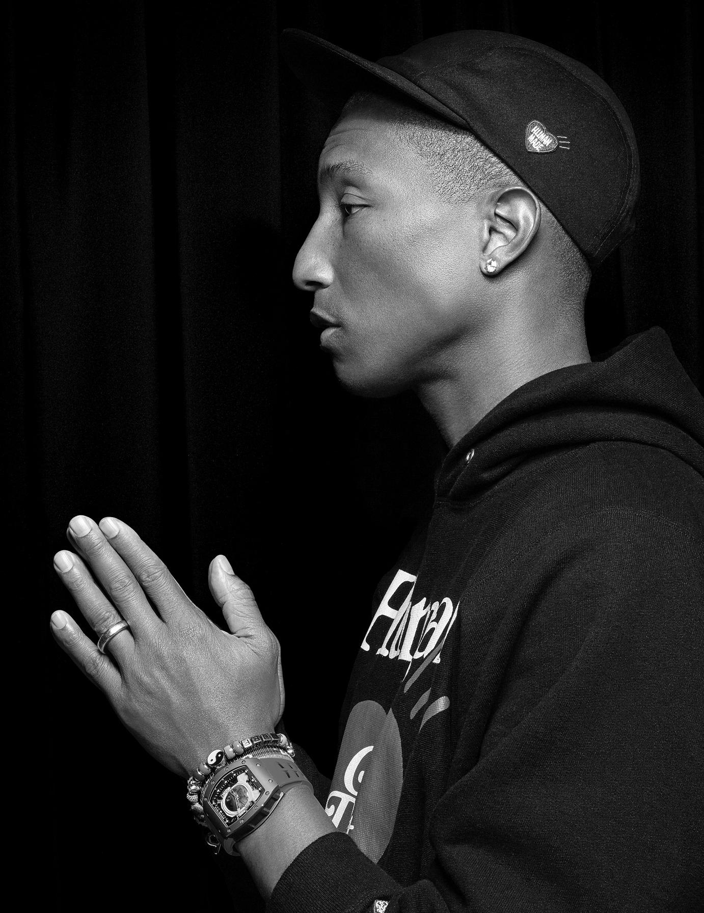 CoqCreative power by ProductionLink s.r.l. Pharrel-Williams Pharrel-Williams  Pharrel-Williams